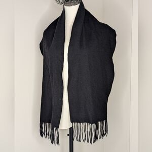 Club Room 100% Cashmere Black Scarf Wrap Fringe Trim shawl